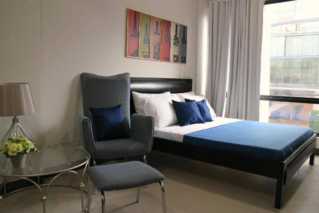 Urban Hostel Pasig City Exterior photo
